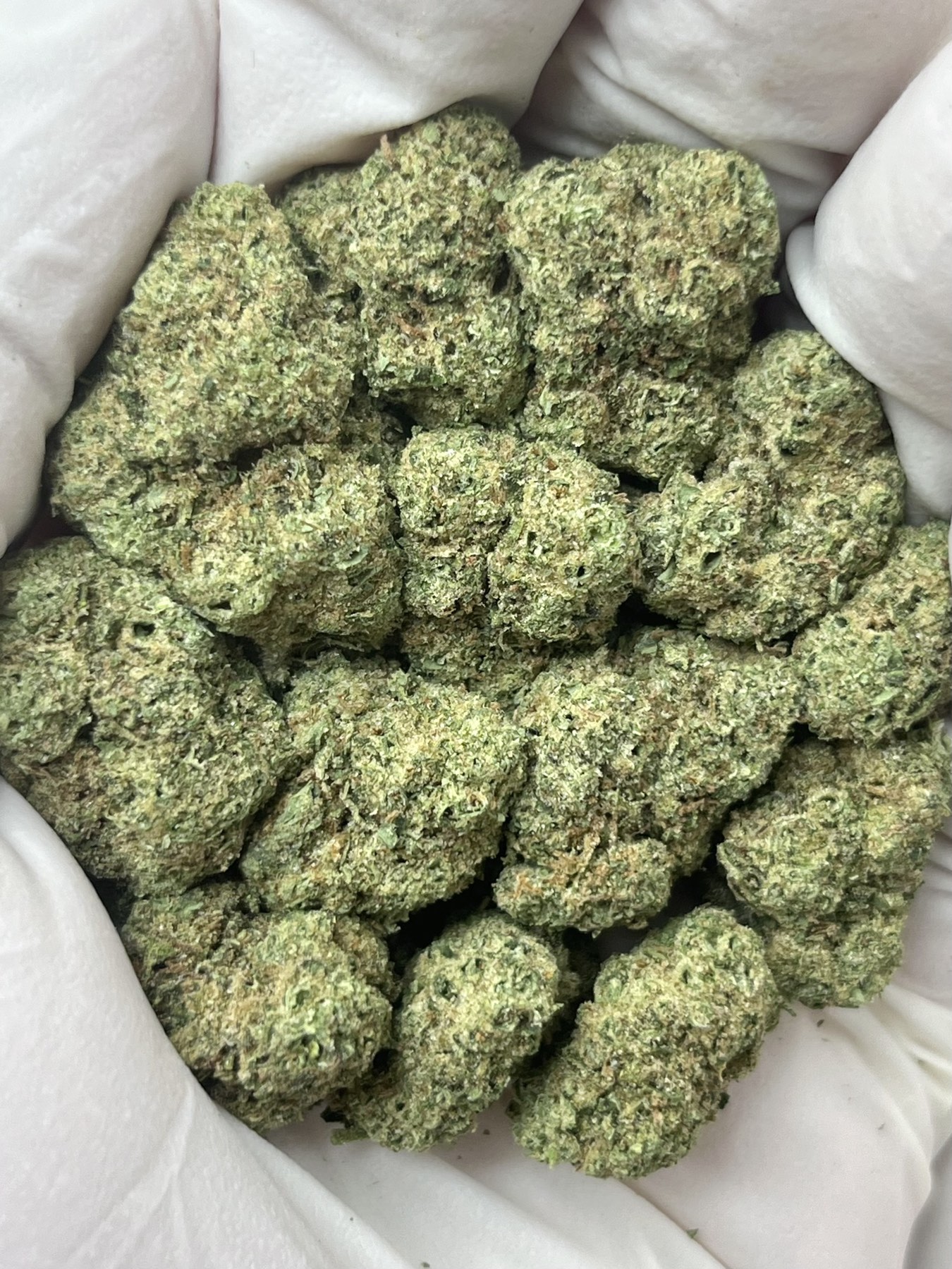 Green Unicorn Farms Gelato #33 THCa Hemp Flower Greenhouse Grown